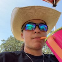 Pollo (@_jayflores) 's Twitter Profile