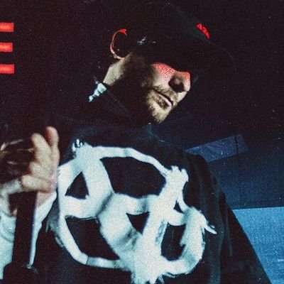 28cigarettes's profile picture. 🏳️‍🌈 +30 she / french