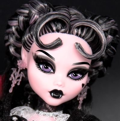 On Instagram at
doll.boy - doll.girlicious -BratzArchivos. /

21 /

Don't take anything seriuosly, unless its serious...
Broken English