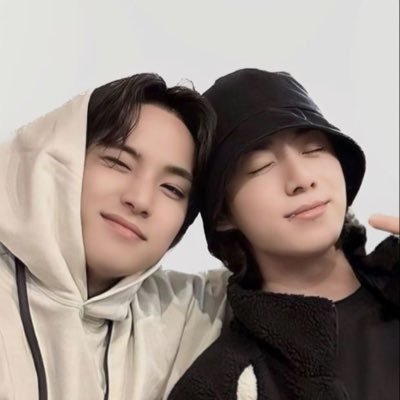 MD 👩🏻⚕️🩺 | BTS Army | SVT Carat | SKZ Stay | AHOF ___ 🤣