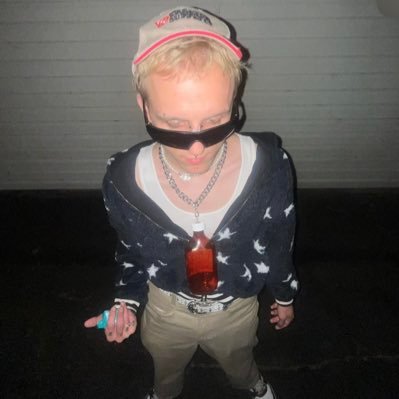 giantrobot509's profile picture. way more different