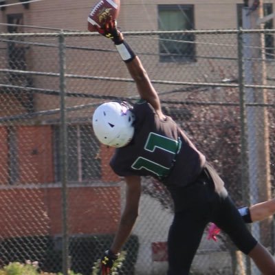 CO’25 | 6’4/185 | 3.5GPA | WR/DE Elmont Memorial High school Elmont New York | NCAA #2204510590 Hudl: https://t.co/6uQeu7m6hf