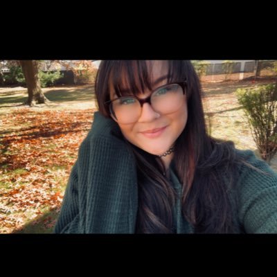 smashpashxo's profile picture. hockey, books, and cats 🐱🌻🧜🏼‍♀️🧡