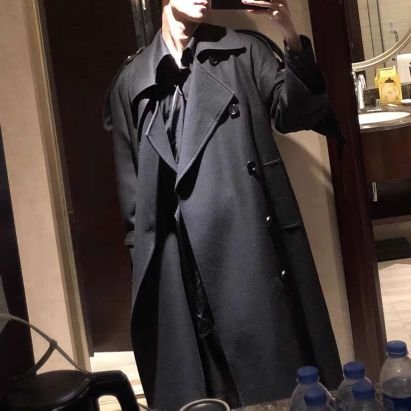 在成都,长相不是非常帅,但是不丑,不喝酒,身高181cm,性取向正常,欢迎骚扰,男同勿扰(骗子 男扮女别来恶心我,我不像那些男的这么饥渴,不好骗)