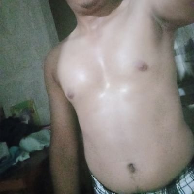 Pasando el rato por aquí apreciando la belleza masculina en todo su esplendor 😍🔥🤤🥵