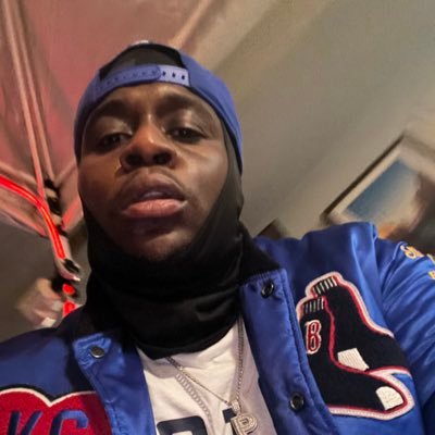 __PNATHANIEL__'s profile picture. I think I’m a singer