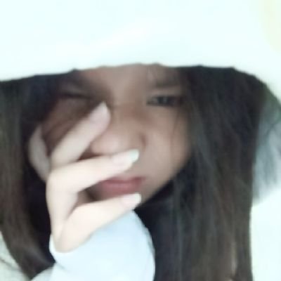 KellyMangaron's profile picture. 🎧🎧🎧