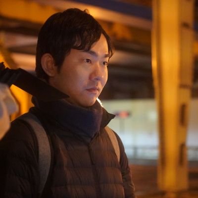 kensuke_3210's profile picture. 【俳優/役者】関西拠点🆕「#樋口家の場合」11/23上映＠東京🆕「#女」12/1〜DVD発売🆕「#ゴーストライバー」10/30〜配信🎬主演「#chaseofyou」「#虎狐」「#よんだらパラダイス？」等。🎬出演「#えんぴつヒーロー」「#よみ芝居」等。YouTube公開作品→https://t.co/jf5DOzeOHu