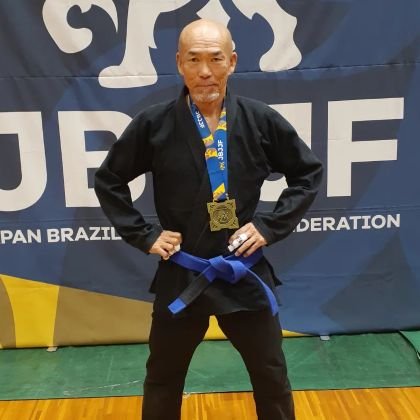 浜松市のKO SHOOTO GYM所属
ブラジリアン柔術、16戦13勝3敗、
筋トレ、HARLEY-DAVIDSON、ロードキングカスタム、
ギター初心者🔰