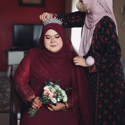 Cheer up chickas bcs better things will come to you right away ✨