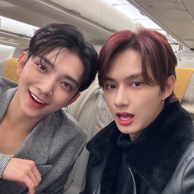 나는 95z 소속이다 | 네가 울 수 있는 곳… 🏠 | 뇨롱 • fan and 📝 acct | 웃어도 좋고 울어도 좋아 luv u 알러뷰 쏘마치 🖤 윤지노도 돌아왔다~ ૮ ˶ᵔ ᵕ ᵔ˶ ა JxW HxW CxM