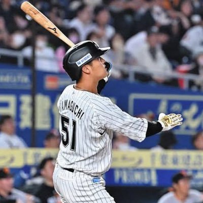 海外育ち、海外住みの大学生/MLB/ロッテ ツイートは気分次第で英語になります