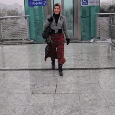 Zor Zamanlar Güçlü İnsan Doğurur!
Bir de, Çok Özledim Sevgilim ♥️
Tweeti 'kimin' attığıyla ilgilenmem!
Atılan tweet'le ilgilenirim!