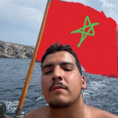 Yo je m’appelle wassim Voilà voilà c tout je savais pas quoi dire d’autre alors bonne journée