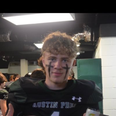 Austin prep 🏈 2024| 6’1 180| Wr/Db/ATH| 3.6 GPA| 9’10 broad jump| 35.5 in. vert| Captain| Coach Florence, 978-804-9412| https://t.co/OrMLb9xLQe