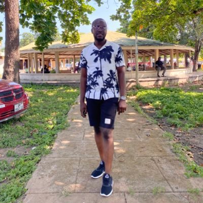 Creative thinker @O2GRAPHICSMEDIA Cybersecurity ~ Music lover(Sarknative) & Ye Stan~ footie fanatic (Cfc)~ KD🏀 ~ Bleoo ~ IG:@Ebo_02