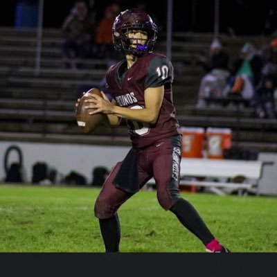 Keegan Gochenour, 5’10 145 lbs 3.98 GPA ERHS Eaton Rapids Michigan, CO 2026  Football All-Conference mention at QB/FS Basketball PG keegangochenour@gmail.com