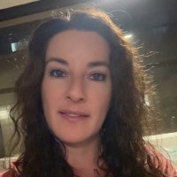 Alexandra (@alexalvz12) 's Twitter Profile