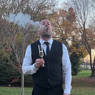 Ari_Blum502's profile picture. Founder and CEO https://t.co/pIlXCgAXAO