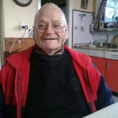 Desde Niño junto a mi Padre, soy Carnicero Matarife, hoy por los años un decano vendedor de Carnes, ahora estoy Jubilado y con la mínima!!