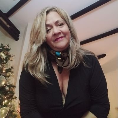 Elizabe39009991's profile picture. 