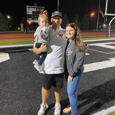 Husband. Father of 2. Teacher. Perkins Offensive Line Coach🏴‍☠️🏈