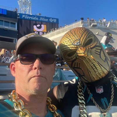 Life long Jacksonvillie Jaguars and Georgia Bulldogs Fan I never miss watching a game