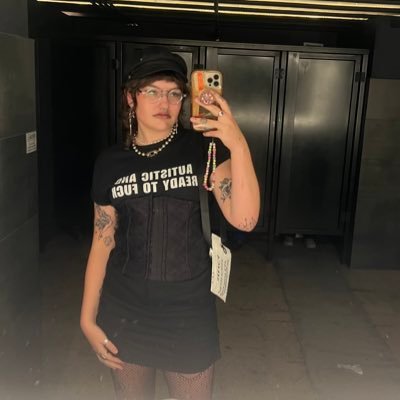 they/them/any 🌈❤️ lesbian🪴🍄❤️‍🔥actually autistic 🧠 tattoo artist🎨🖌🧑‍🎨 FREE PALESTINE 🇵🇸 BLM 1312 🖤