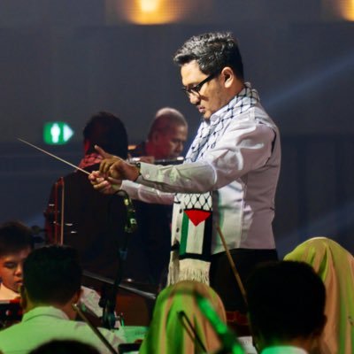 Director in Music | Lecturer in Psychology | Hobi ngesun anak n istri