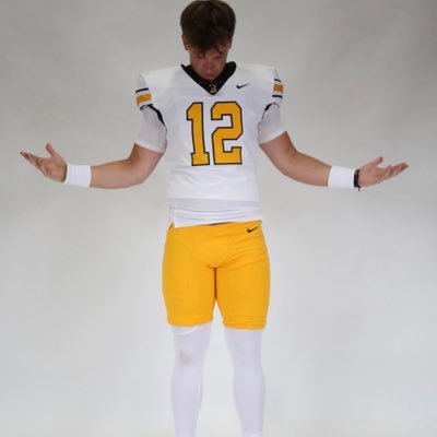 Former BSC QB/TE #12/44 @BSCFootball ‘24 
Email: Brandon.mcneal@bellsouth.net 
6’3 225 lbs.
Highlights in Bio 
2 years of eligibility left 
Transfer QB/TE