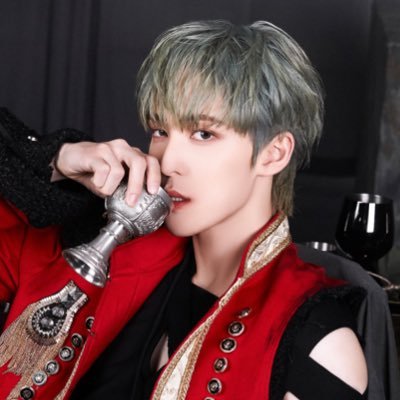 8 Makes 1 Team - (봇) #ROLEPLAYER of ATEEZ (에이티즈) YUNHO @ateezofficial (Not Real/Parody)