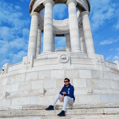 wrahul9988's profile picture. Bharatiya🤌🏻🇮🇹