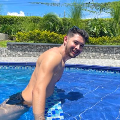 ivanospina_'s profile picture. Asumo mi responsabilidad por lo que digo.. No por lo que usted entienda.. Son dos cosas muy diferentes.