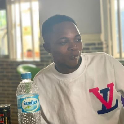 SharryJay30's profile picture. Genuine success comes only to those who are ready for it❤💪