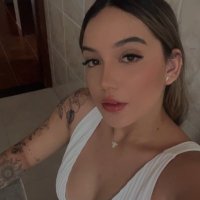 julia (@_juliageovanna) 's Twitter Profile