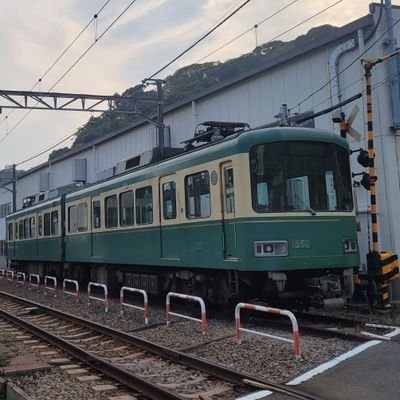 山口県出身。東京勤務になり、2017年6月から横浜に住んでいます。
趣味は電車に乗って各地を歩いて回り、風景写真を撮ることです😃