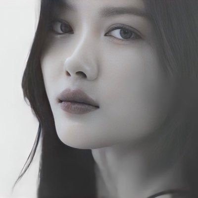 Kim Yoojung. ZXC. Books. 신화.