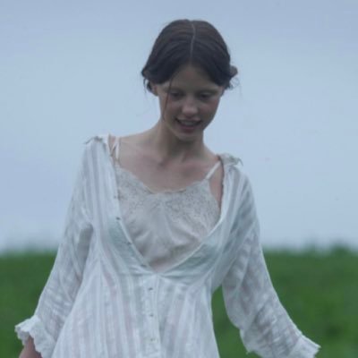 v1ol3tte_'s profile picture. 