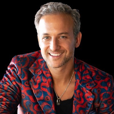 danielduganart's profile picture. International Artist. One Continuous Line. LA📍Mexico City📍Ibiza. IG @danielduganart. Inquiries: studio@danielduganart.com