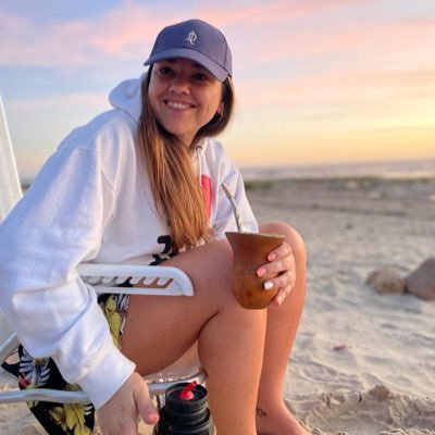 carla_saravia's profile picture. 👩🏻‍💻Analista en Marketing.⁣ Titi de Fran, Pochi, Vice, Chipi, Joaco, Justi y Guille. Amante 🌊☀️🏋🏻‍♀️