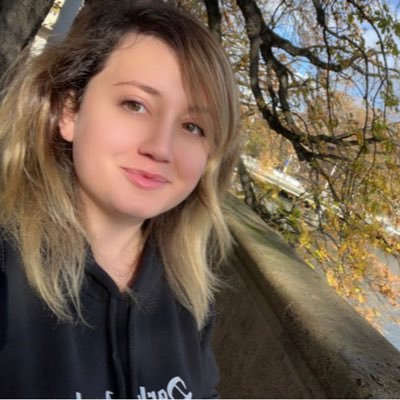 shangshawkat's profile picture. Pharmacist ☮️