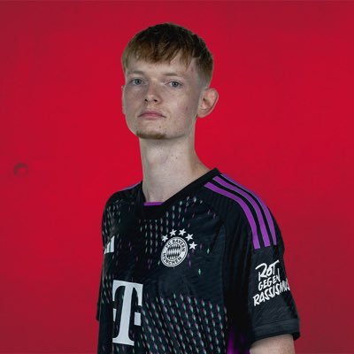 21 | Psn: xThomas_om | FIFA Player for @fcbayernesports | managed by @eSports_Rep