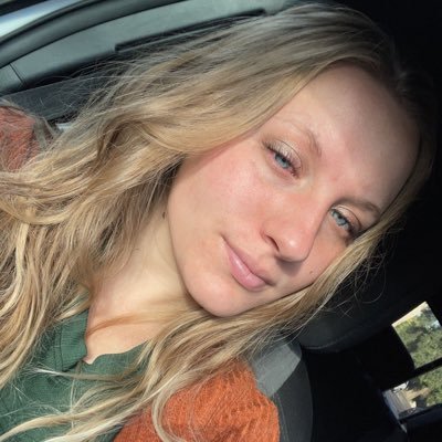 nicole_hemm0's profile picture. 