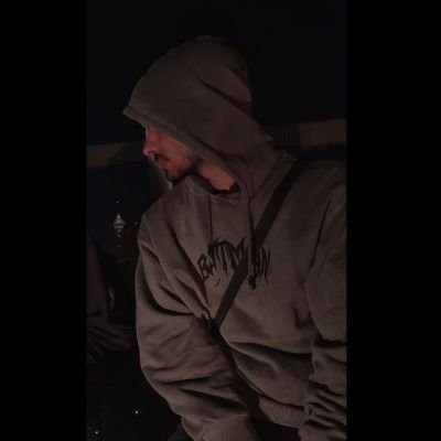 h_krmiii's profile picture. Researcher