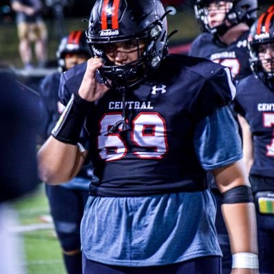 #69 Number 417-834-6790 HEIGHT: 6'1 WEIGHT: 250 OFFENSIVE POS: OG/OT DEFFENSIVE POS: DT Hudl Link: https://t.co/R9F9bfwkAC