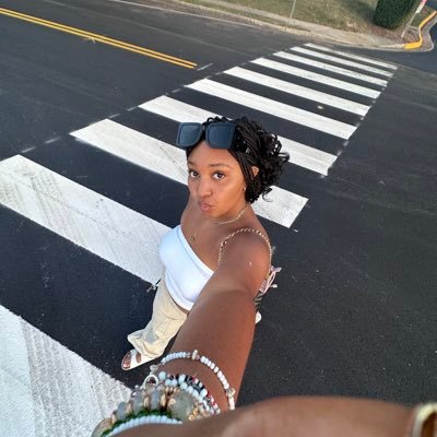 jade_0521's profile picture. howard alumna