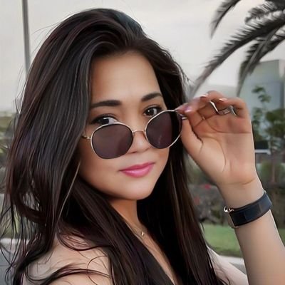 roe_len's profile picture. Human, Entity, Mother, Wife, Online activist, in that order. 🇵🇭