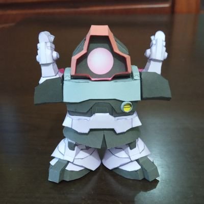 自分が作りたいと思ったペーパークラフトは、ジャンルを問わずに気ままにノンビリ作ってます。
ペーパークラフトは良いものだー!
たまにプラモデルも作ってます。台灣の日常の何気ない風景や猫たちも時々投稿してます。
もし気に入って頂けましたら、とても励みになりますので、いいね、フォローよろしくお願い致します。