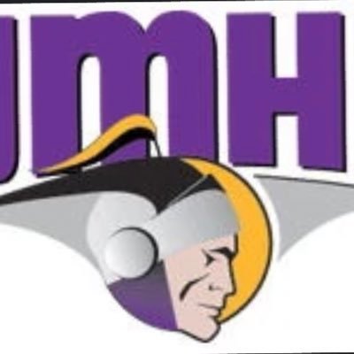 Bangin’ on some trash cans in the North endzone - UMHB football fan Coverage & opinions 🟡🟣