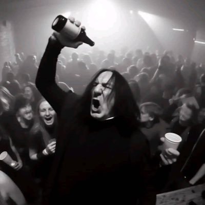 jml87_j's profile picture. 